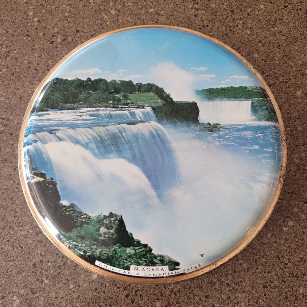 Vintage Niagara Falls Souvenir Tin American Canadian Falls Blue Crackle Round